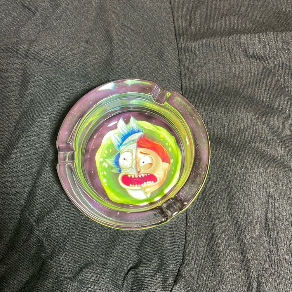 Ricky And Morty Ashtray And Large T Shirts